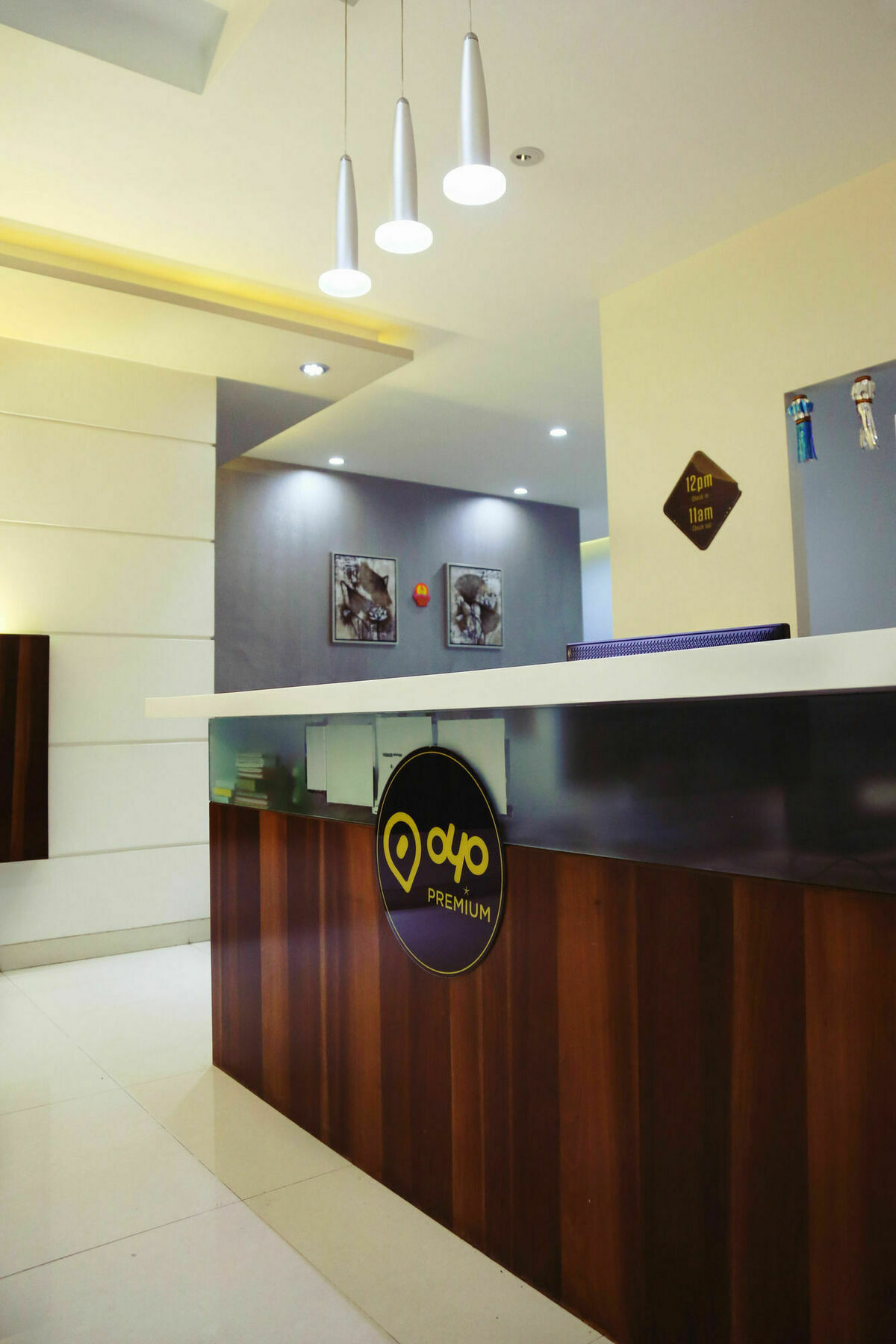 Oyo Premium Balewadi Hotel